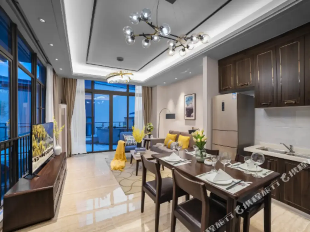Гуанчжоу: Golden Leaf Mid-hill Spa Apartment
