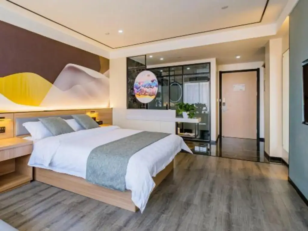 Цзясинь: Zion Hotel