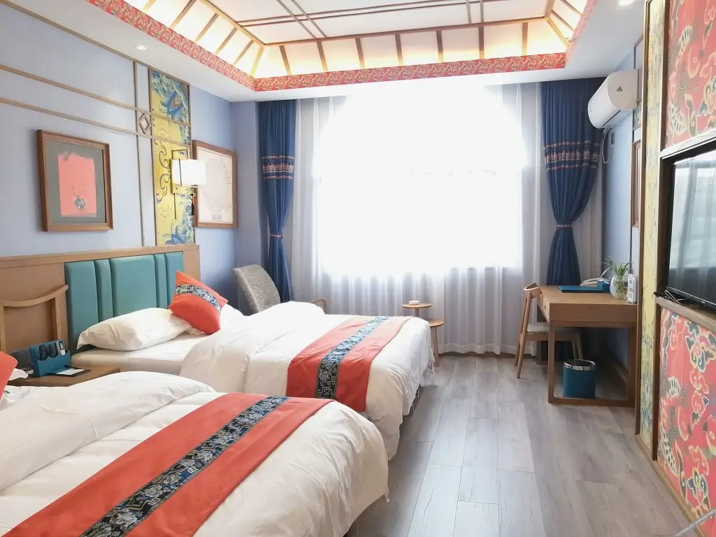 Вэньшань: 56 Nationalities Hotel