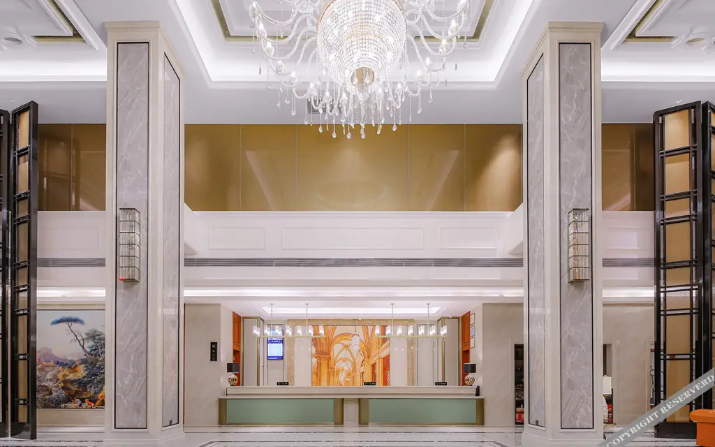 Чунцзо: Vienna International Hotel (Ningming Huashan)