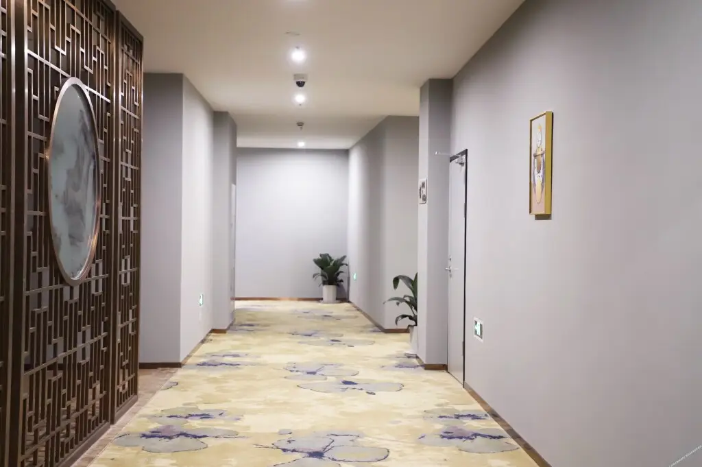 Шанхай: Shanghai Yisu Holiday Inn