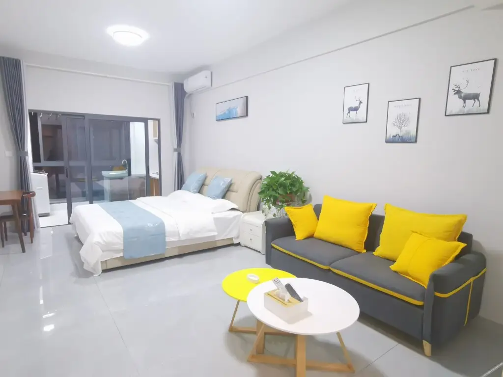Чанша: Louis Hotel (Moon Island Shazhichuan Aolai)