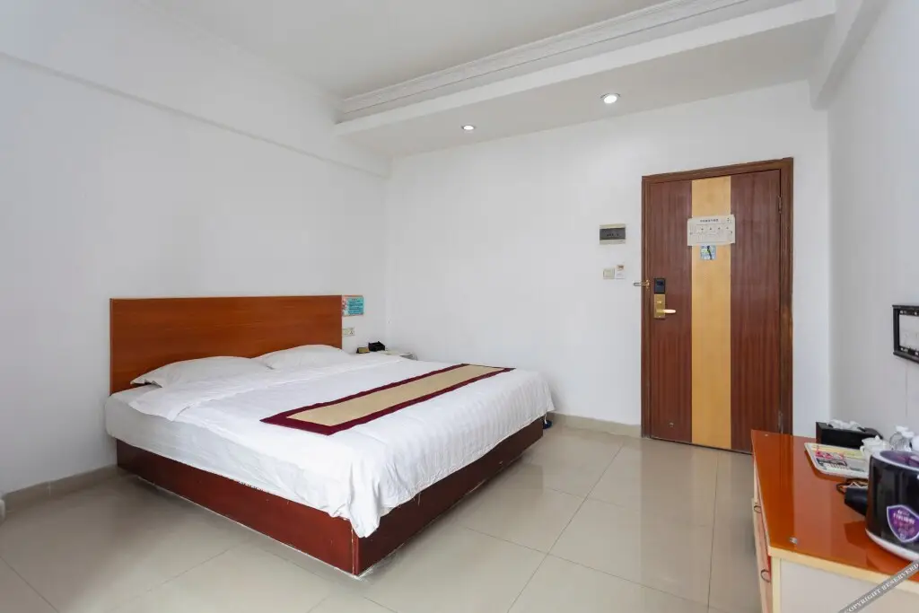 Шэньчжэнь: Shenzhen Baoan East China Business Hotel