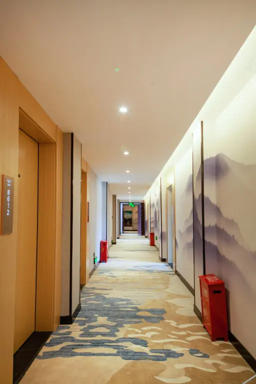 Гардзе: Flower Meishi Hotel (Ganzi Baita Park Shop)