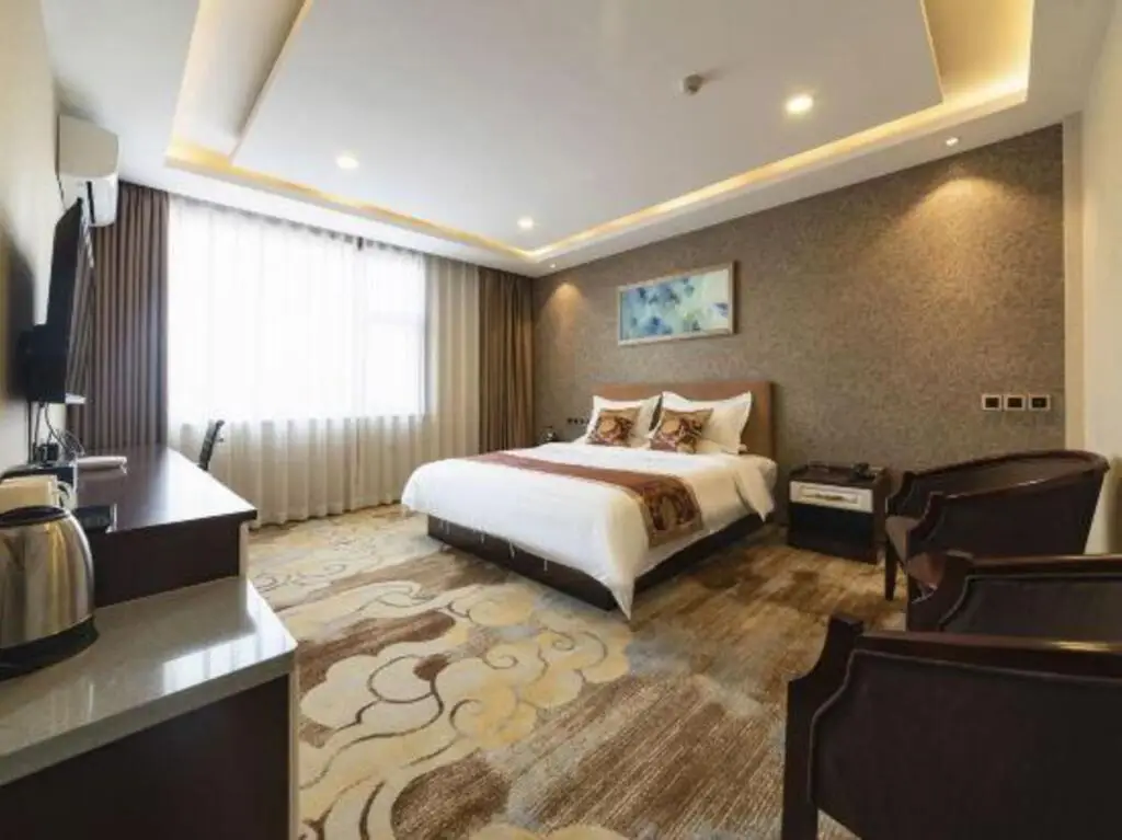 Цзинань: qingzhu Jinyue Hotel (Kuangshan Automobile Great World, Shanghai, Jinan)