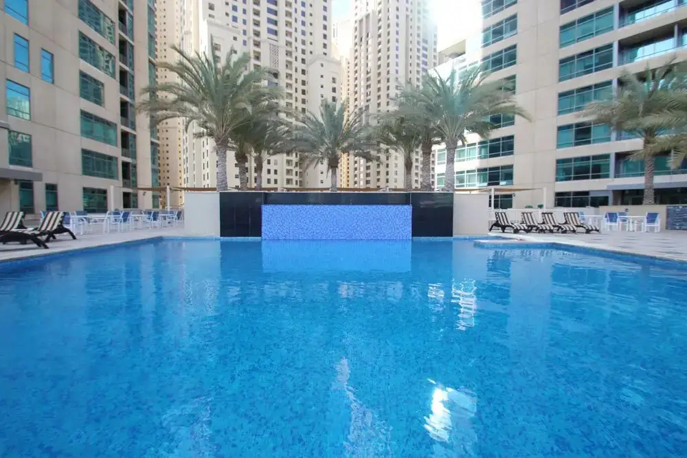 Дубай: Al Sahab 2 - Minamilistic One Bed in Dubai Marina