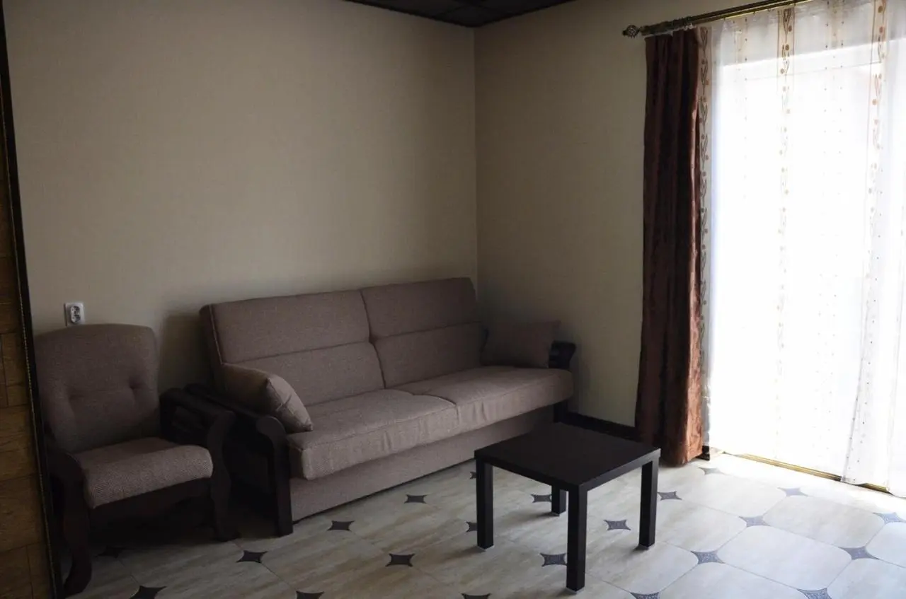 Адлер: Adler pool home