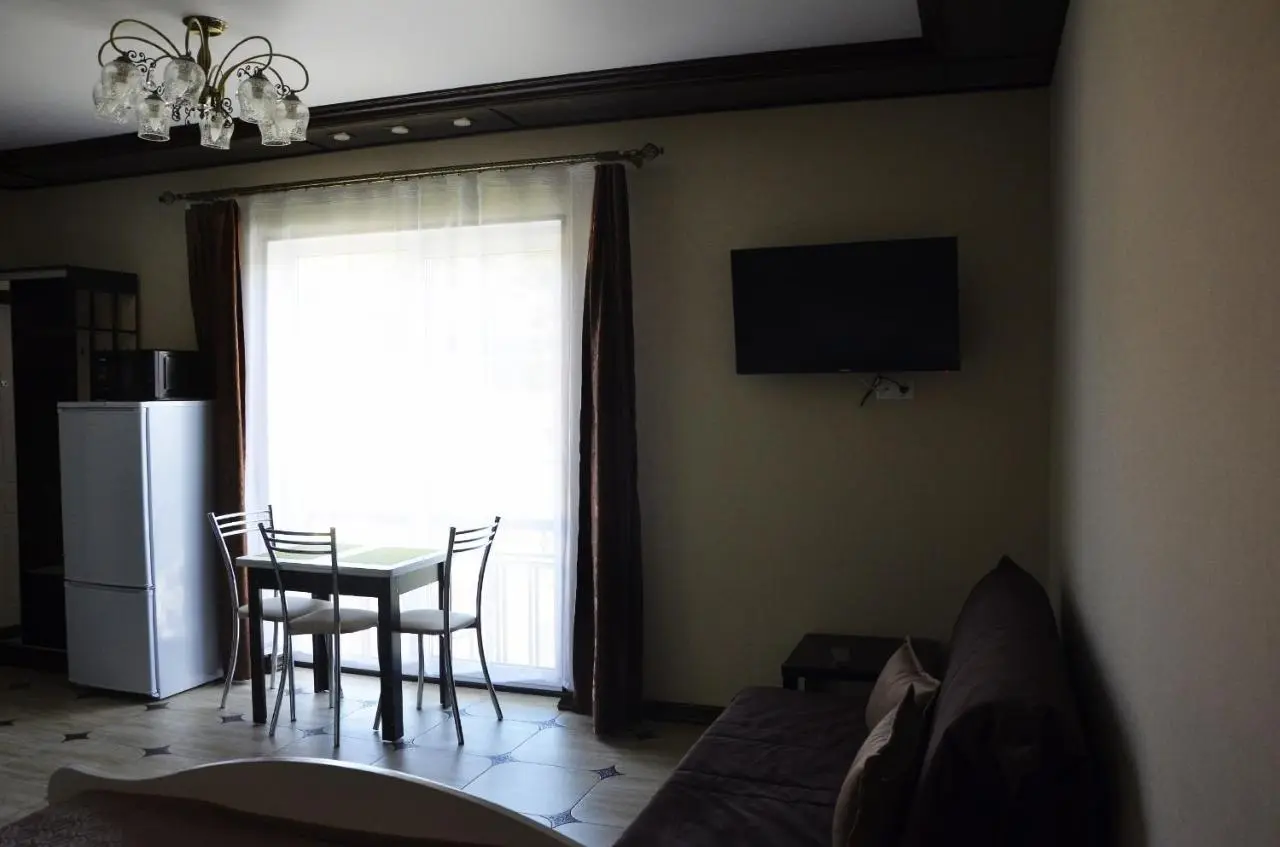 Адлер: Adler pool home