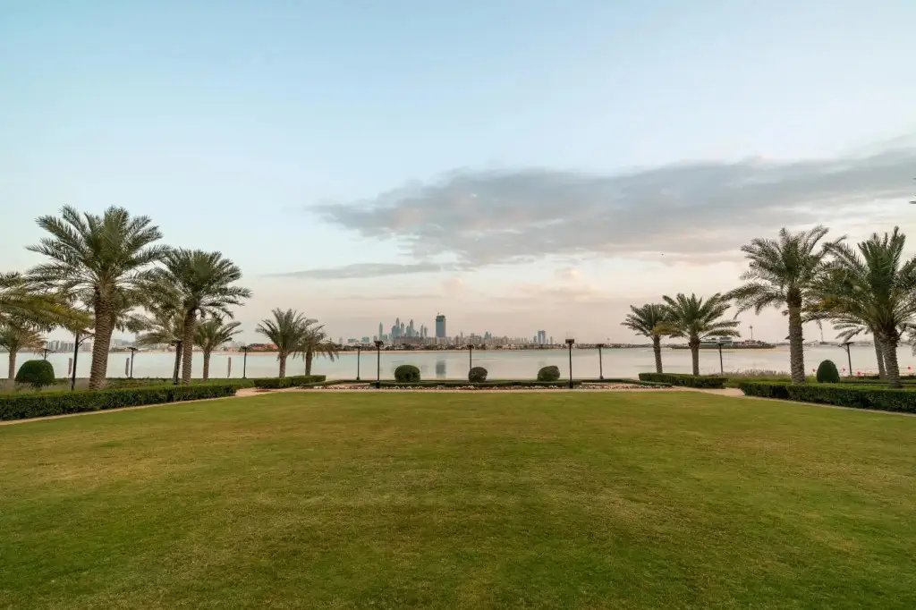 Дубай: Luxury 3bd Apt Palm Jumeirah Pool, Parking, Gym