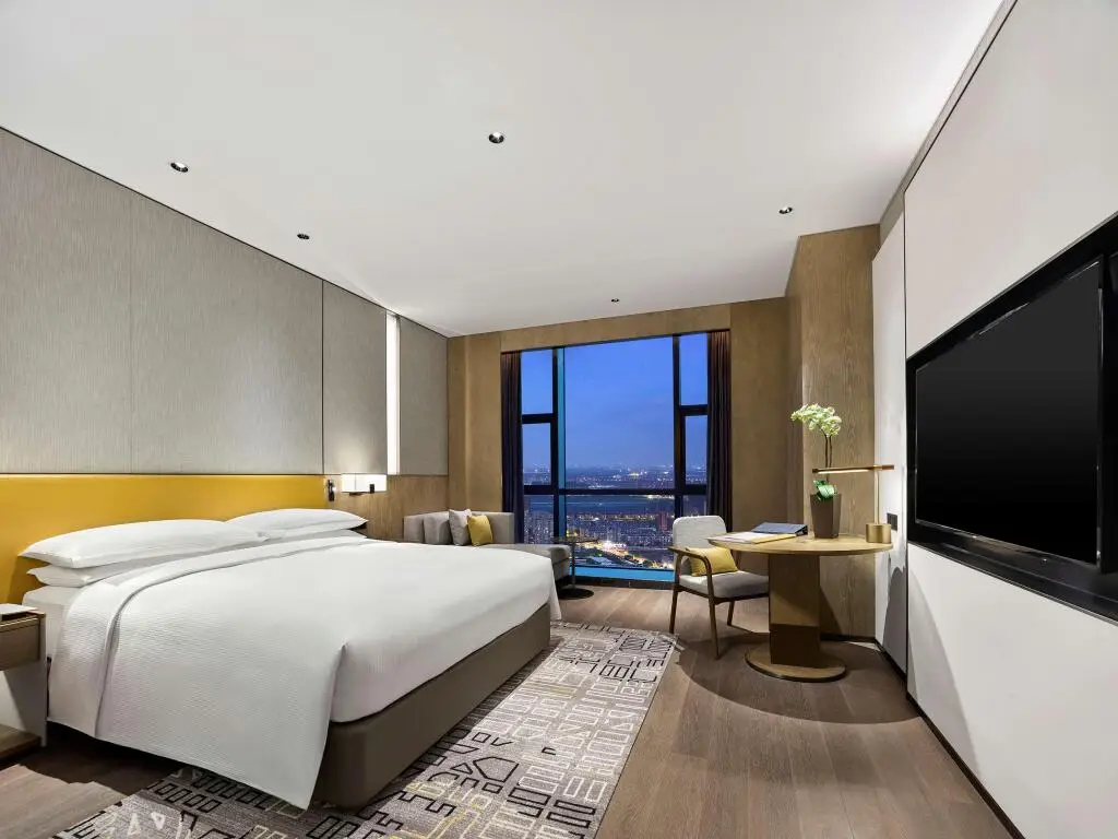 Цзясинь: Hilton Jiaxing