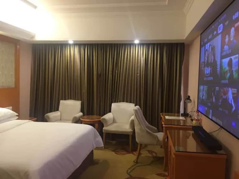 Шэньчжэнь: Vienna Hotel Shenzhen Gongming Nanhuan Road