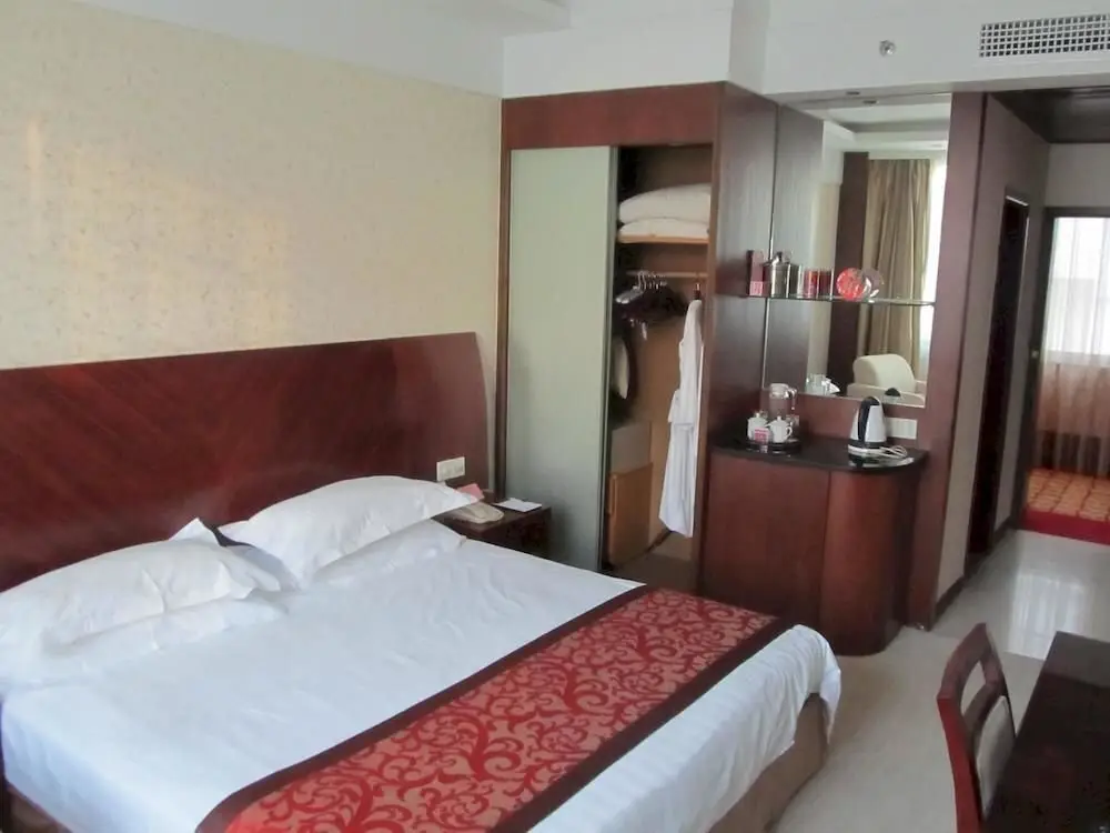 Тайчжоу: 25 Hours Sunshine Hotel