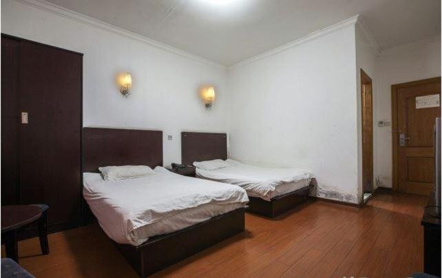 Шанхай: Meijia Holiday Inn