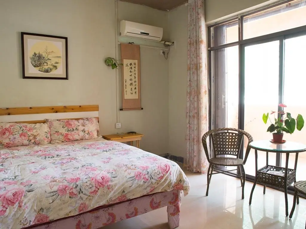 Гуйлинь: Guilin In The Water Side Country House