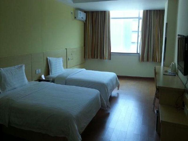 Шэньчжэнь: 7days Inn Shenzhen Minzhi Avenue Branch
