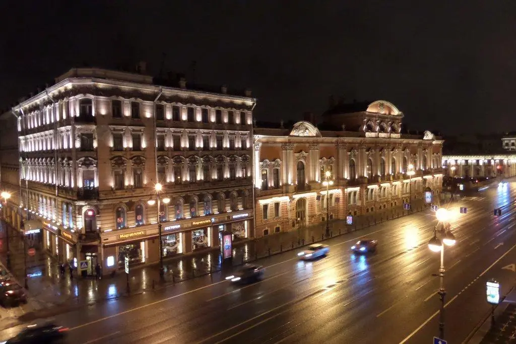 Санкт-Петербург: Nevskiy 72