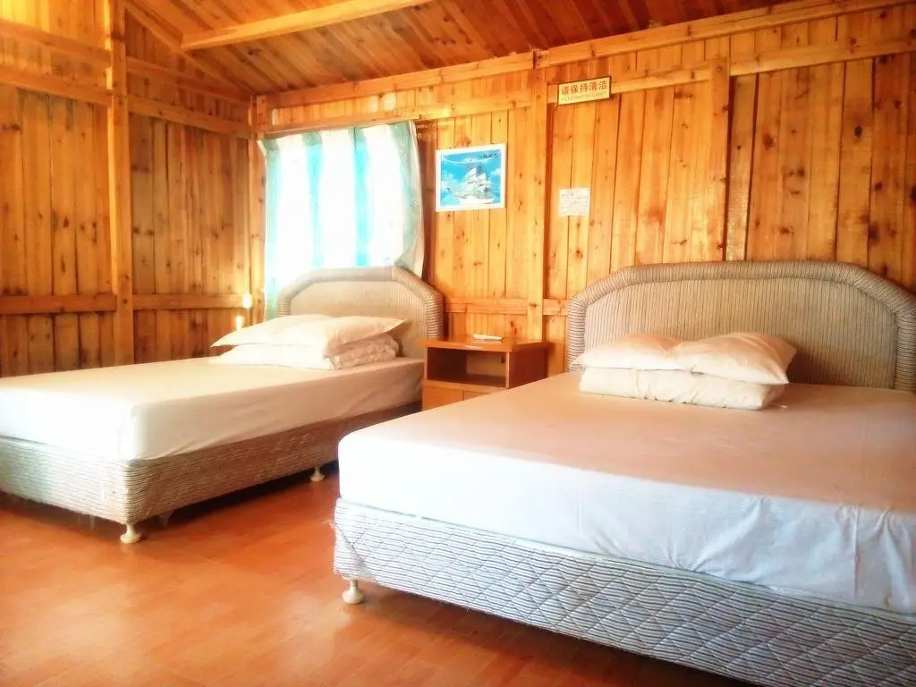Шэньчжэнь: Shenzhen Xiyong Sea Silver Wooden House Resort