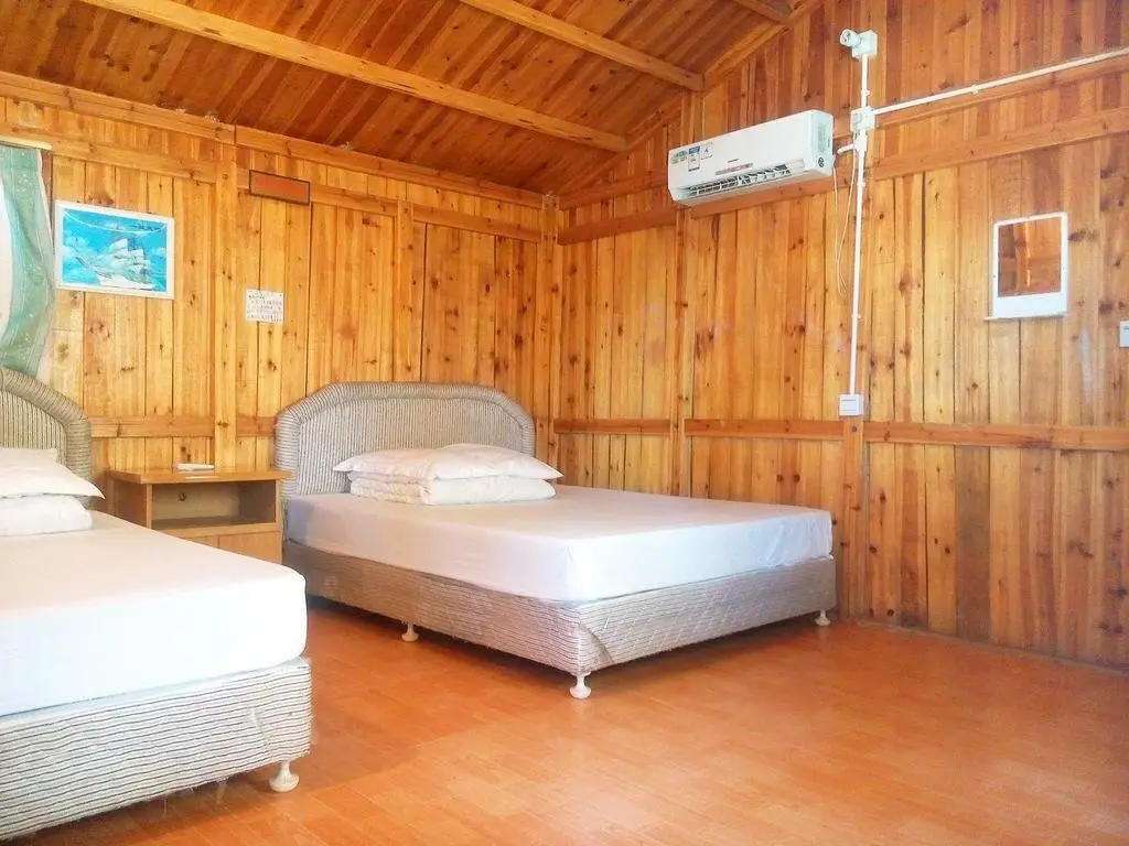 Шэньчжэнь: Shenzhen Xiyong Sea Silver Wooden House Resort