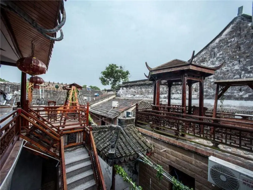 Xitang Moon Courtyard Guest House — фото 1