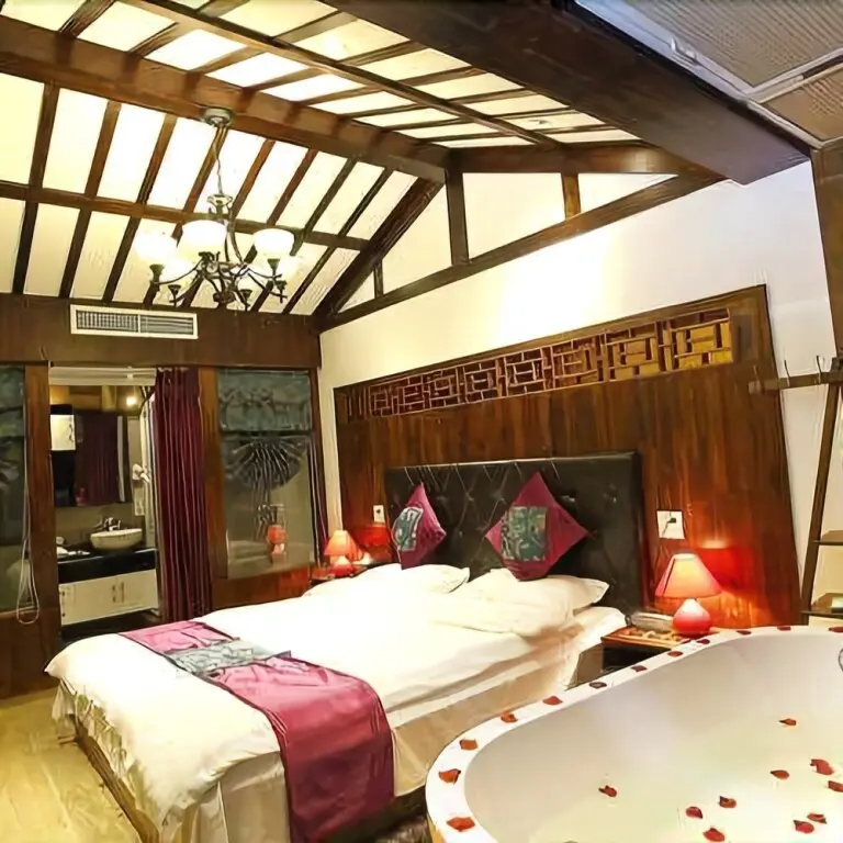 Цзясинь: Xitang Juese Chujian Courtyard Boutique Inn