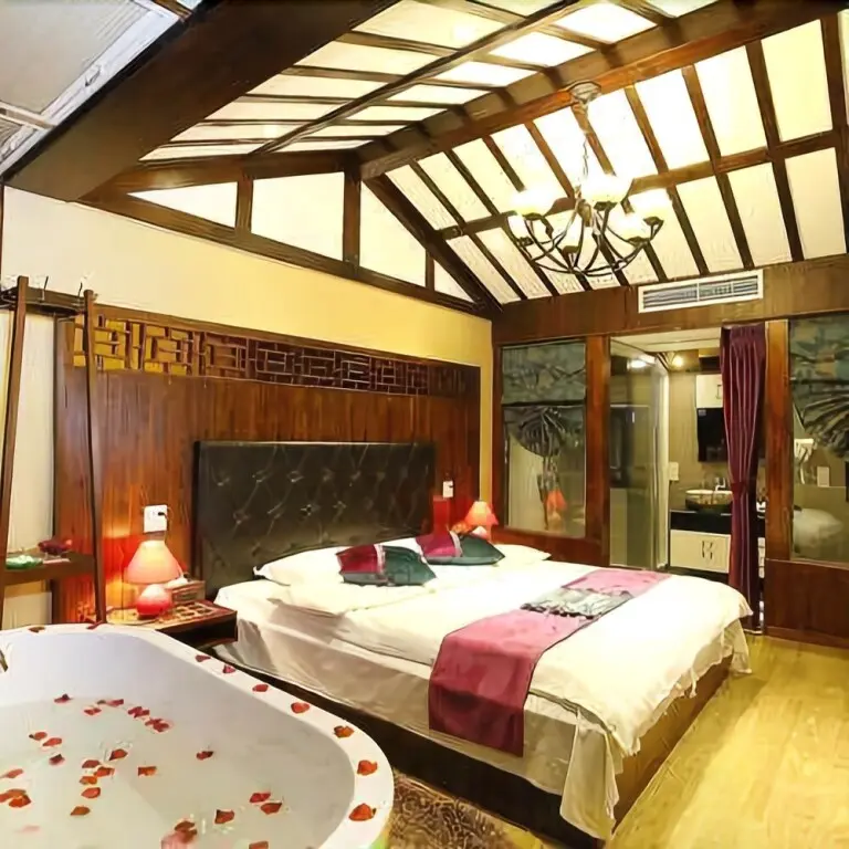 Цзясинь: Xitang Juese Chujian Courtyard Boutique Inn