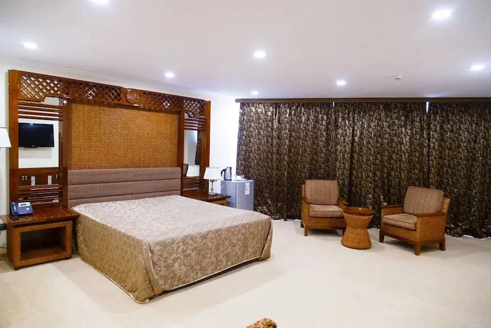 Турали: Arena Hotel
