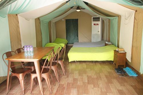 Гонконг: Saiyuen Camping Adventure Park