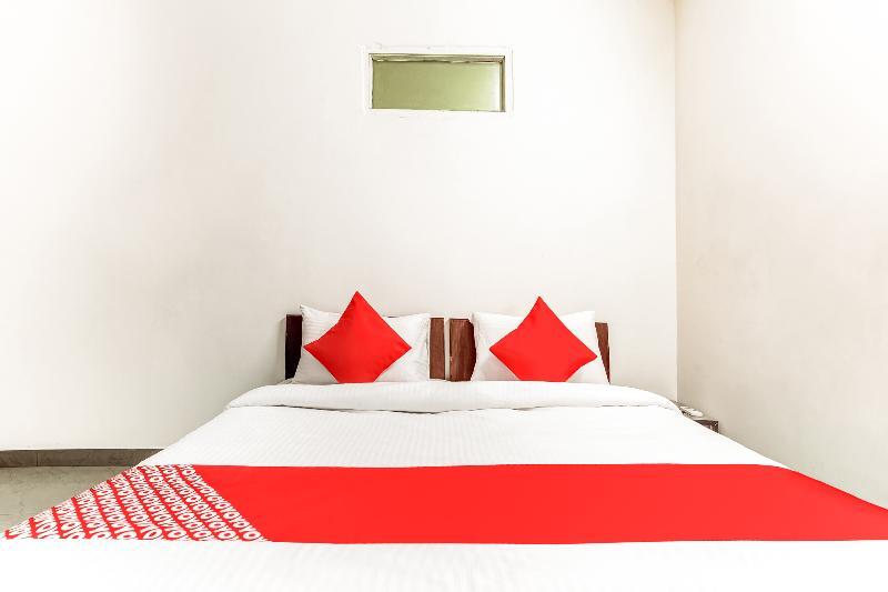 Нью-Дели: Vishwakarma Palace by OYO Rooms