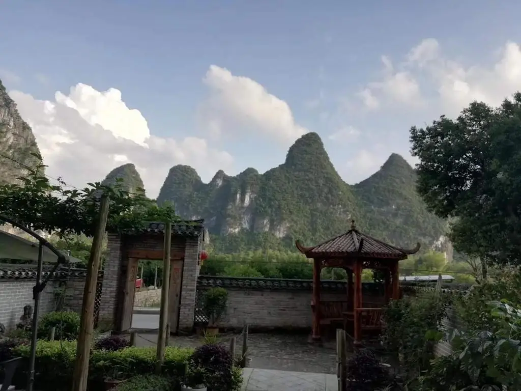 Courtyard Vacation Hotel — фото 1