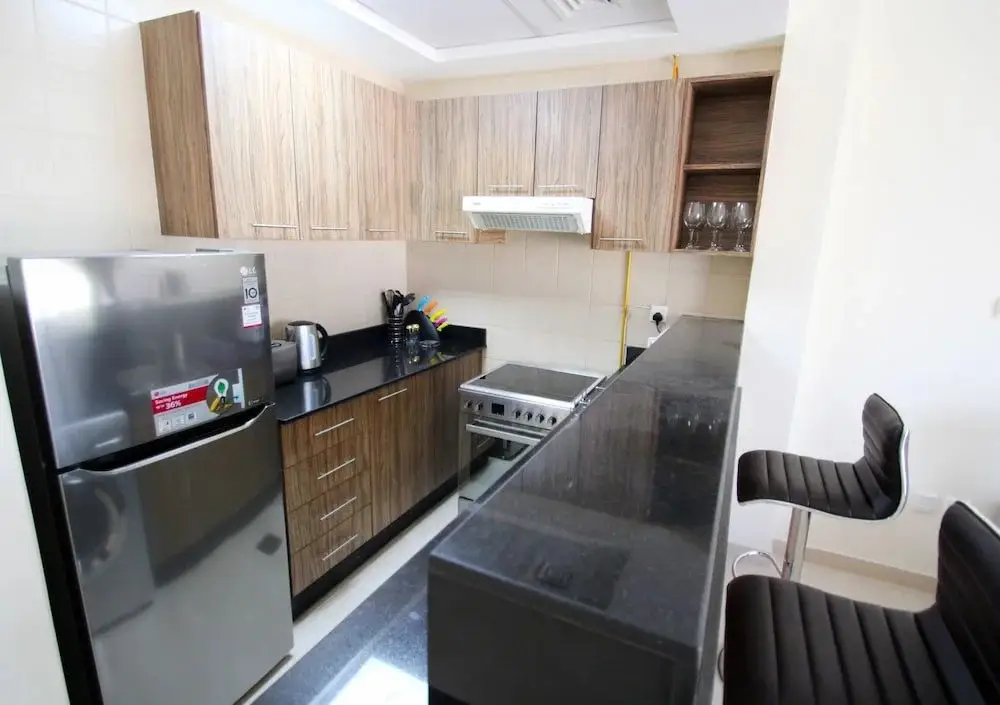 Дубай: Kennedy Towers - Al Noujoum Tower