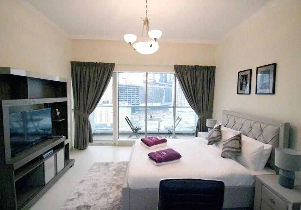 Дубай: Kennedy Towers - Al Noujoum Tower