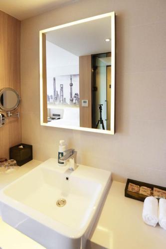 Шанхай: Ya Qing Hotel