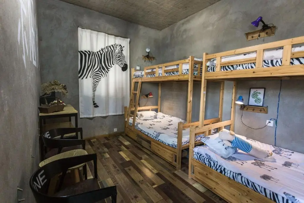 Дали: 1984Relax hostel