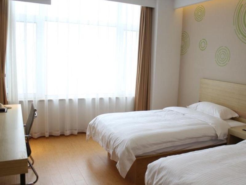 Далянь: GreenTree Inn Dalian North Railway Station Express