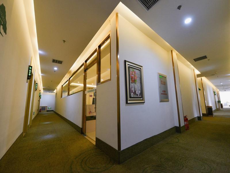 Далянь: GreenTree Inn Dalian North Railway Station Express