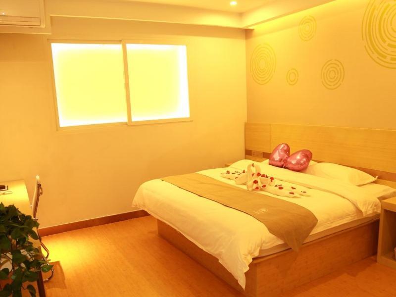 Далянь: GreenTree Inn Dalian North Railway Station Express
