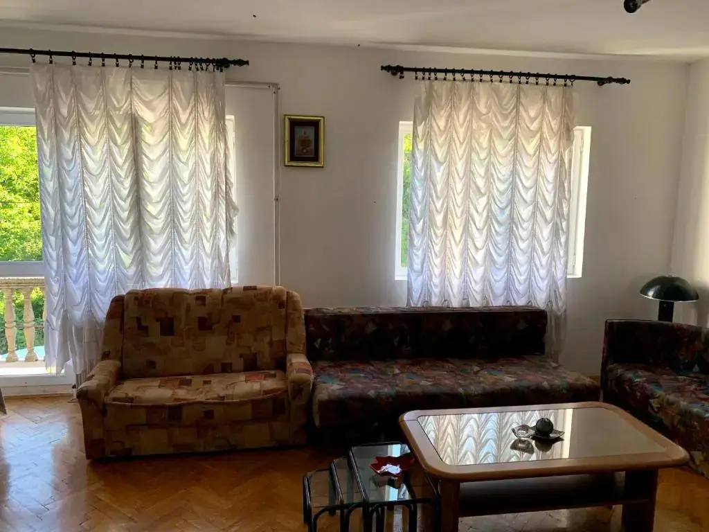 Цетине: Hostel Holiday Cetinje