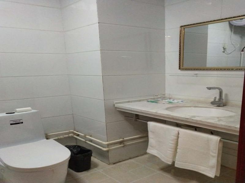 Аньян: Jun Hotel Henan Anyang Wenfeng District Wenfeng Avenue Yingbin Park