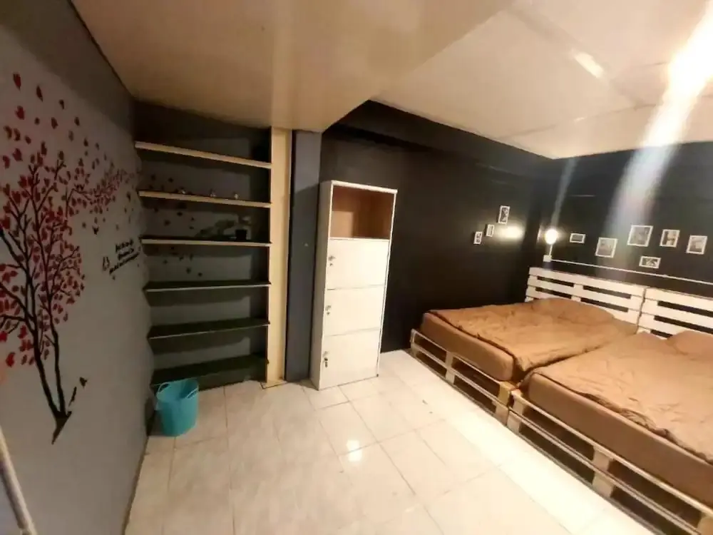 Бангкок: Waterside House & Hostel