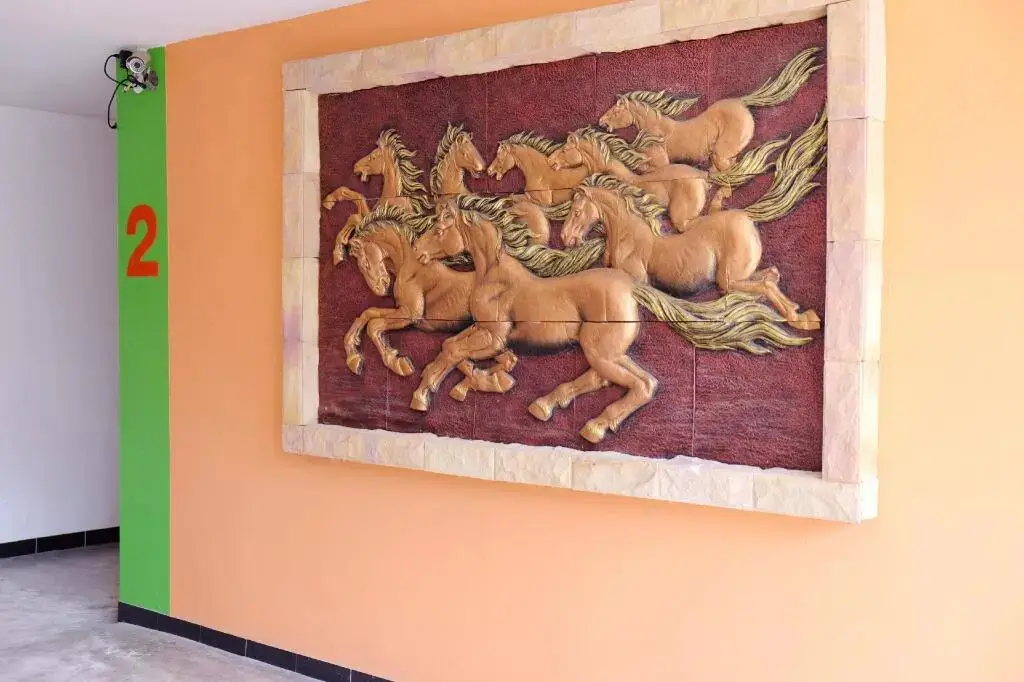 Рои Эт: 111 Mansion Roiet