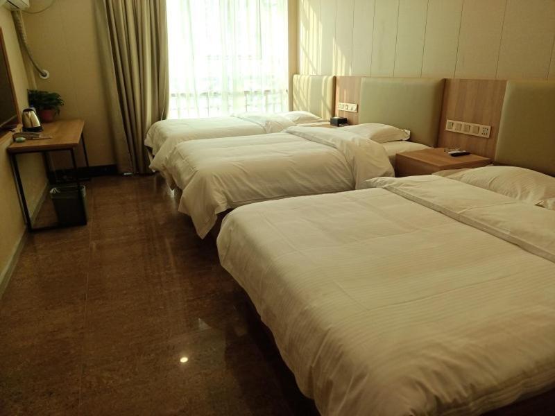 Лункоу: GreenTree Inn Yantai Longkou City Dongcheng District Wenlai Street High-speed Railway Station Express Hotel