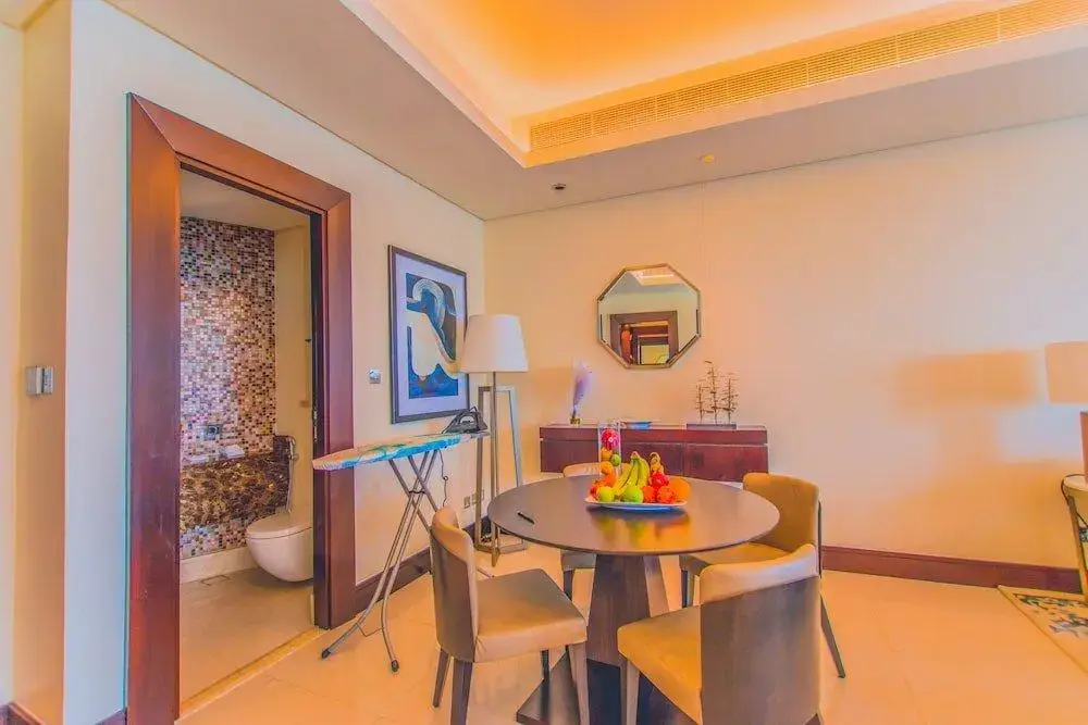 Дубай: Address Downtown by Edens Dubai