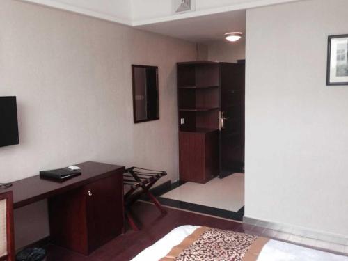 Ичунь: JUNYI Hotel Jiangxi Yichun Fengcheng People's Hosipital Xinglin Community