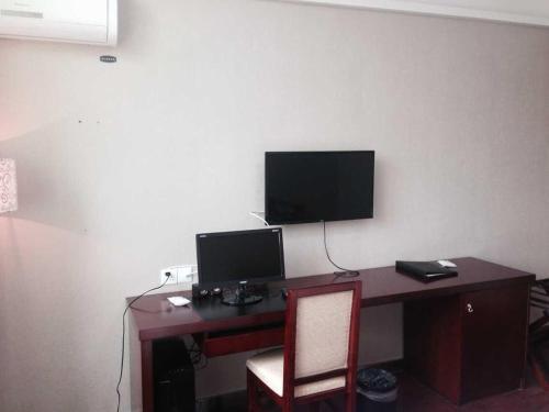 Ичунь: JUNYI Hotel Jiangxi Yichun Fengcheng People's Hosipital Xinglin Community
