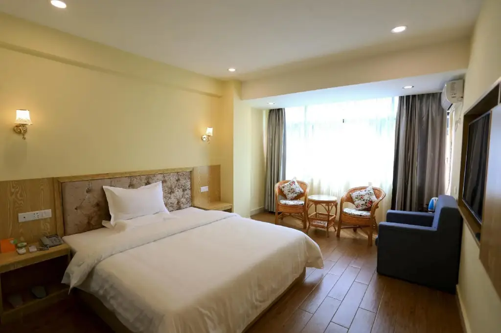 Санья: 7 Days Inn Sanya Yalong Bay Scenic Area