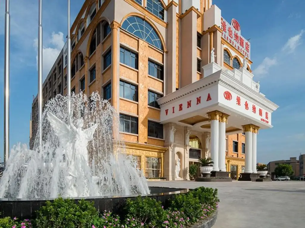 Гуанчжоу: Vienna Hotel Guangzhou Jinyuan Plaza