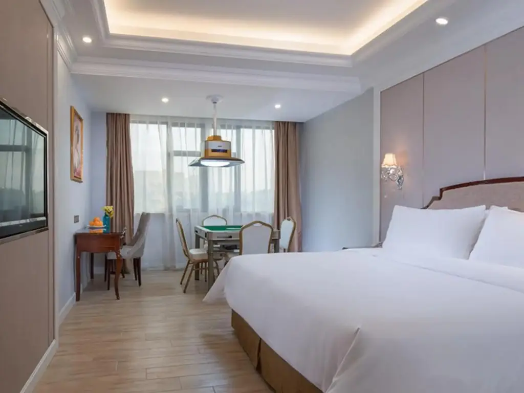 Гуанчжоу: Vienna Hotel Guangzhou Jinyuan Plaza