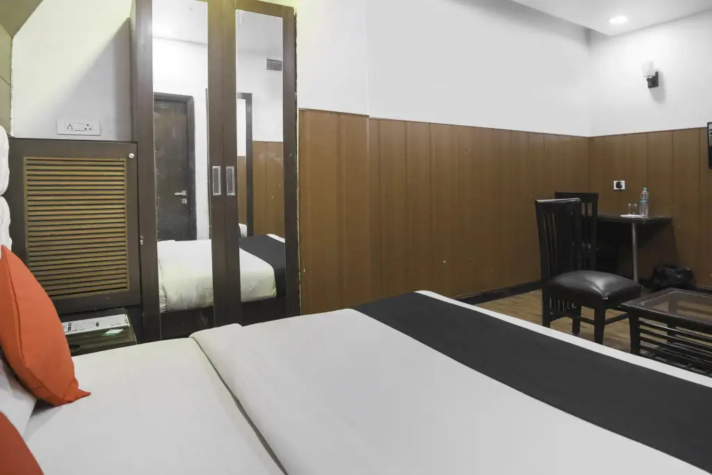 Газиабад: Hotel Parktel by OYO Rooms