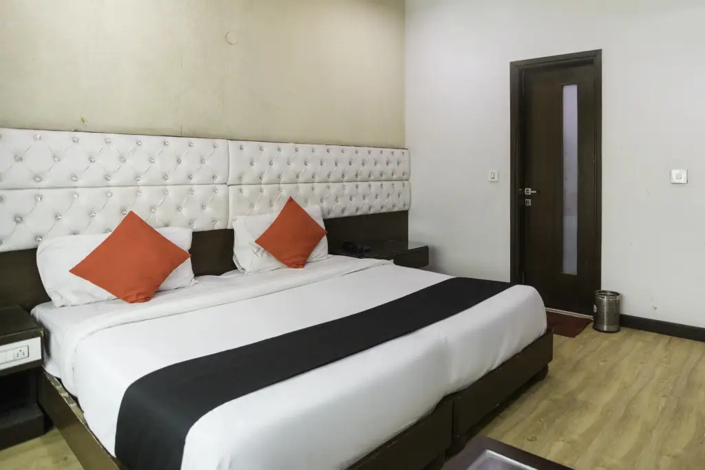 Hotel Parktel by OYO Rooms — фото 1