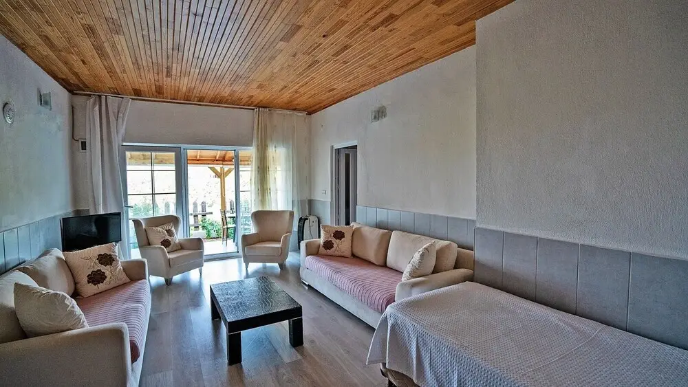 Зейтинликой: Kahraman Apart